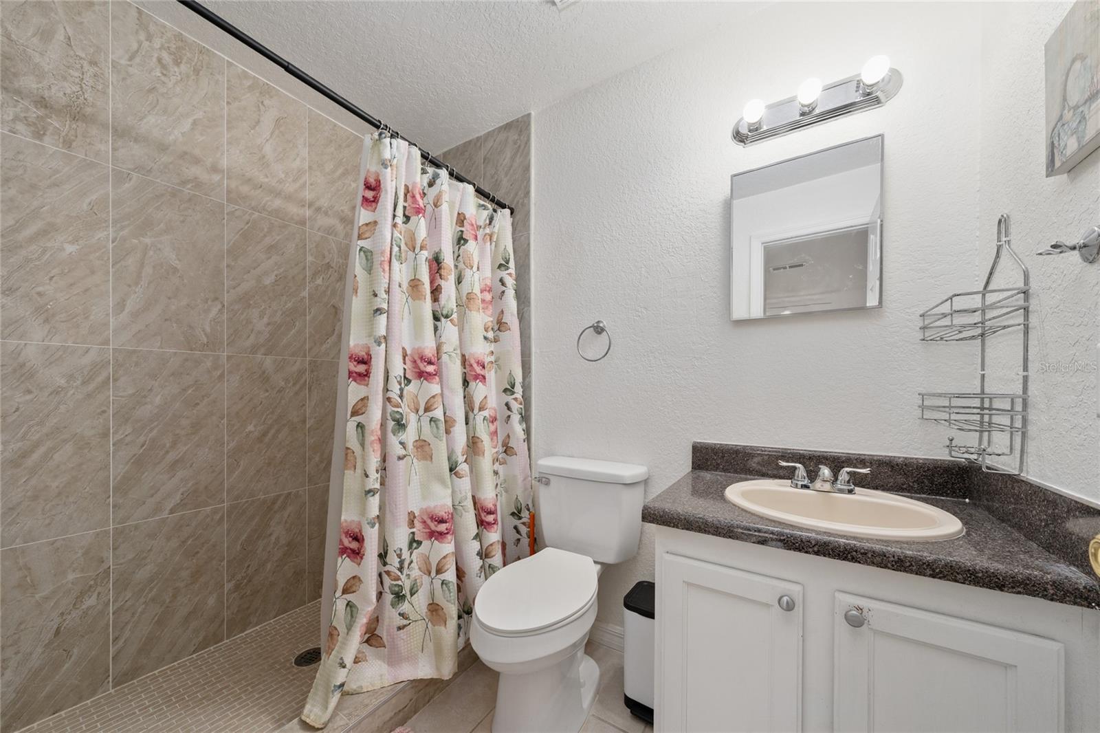 PERHING OAKS - Residential