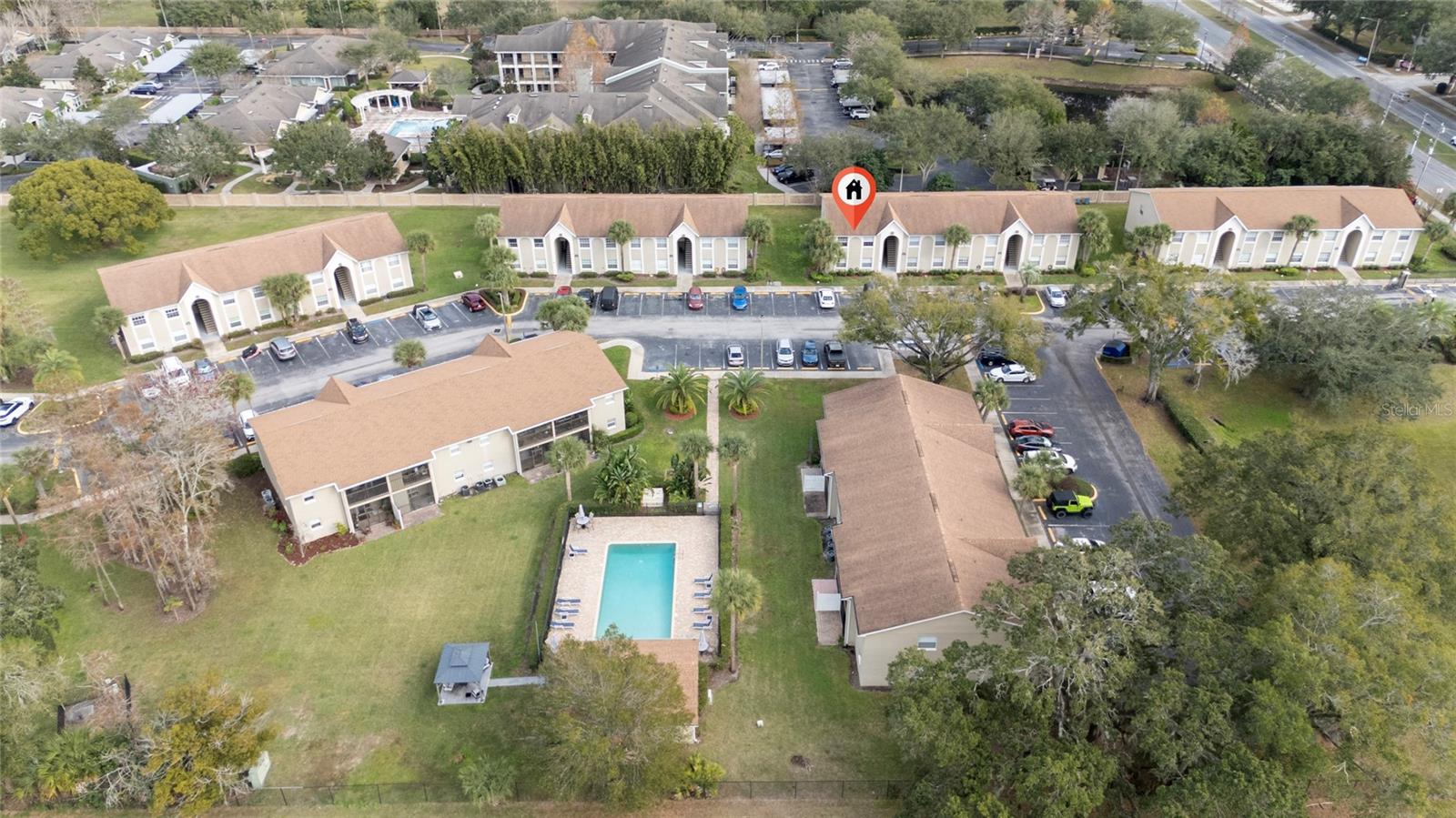 PERHING OAKS - Residential