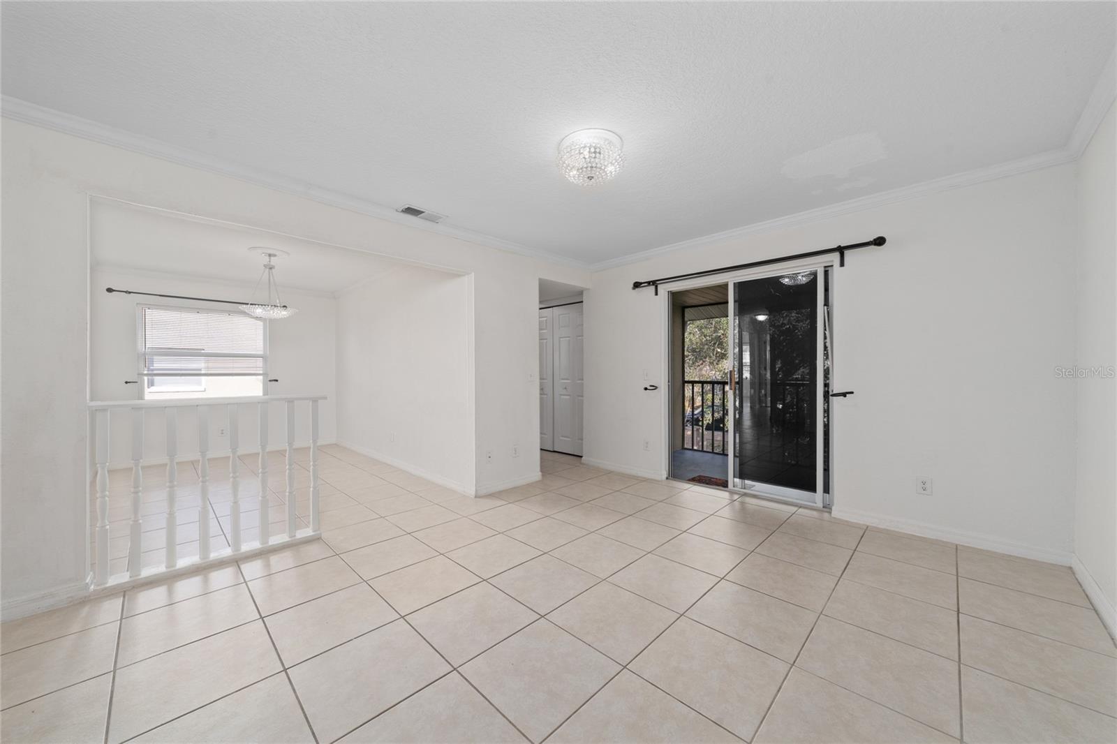 PERHING OAKS - Residential