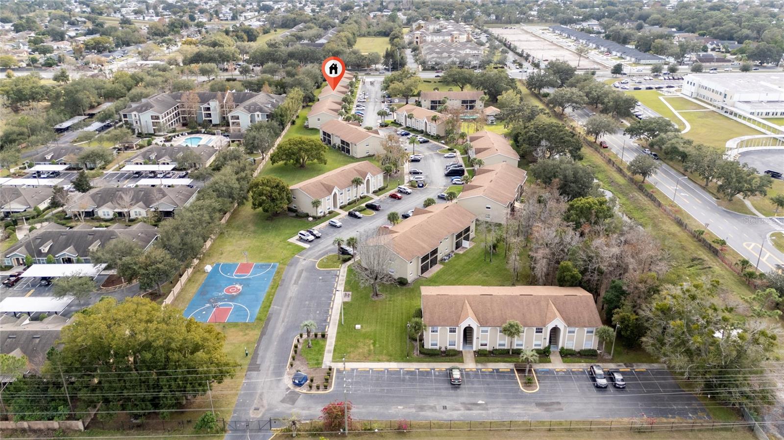 PERHING OAKS - Residential