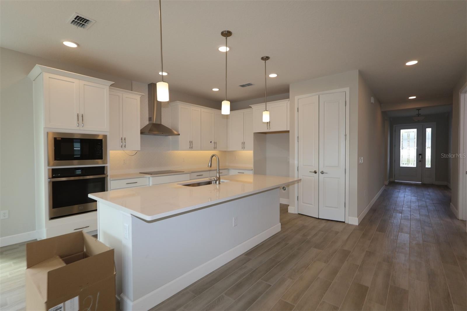 2711 RAVENCLIFFE TERRACE