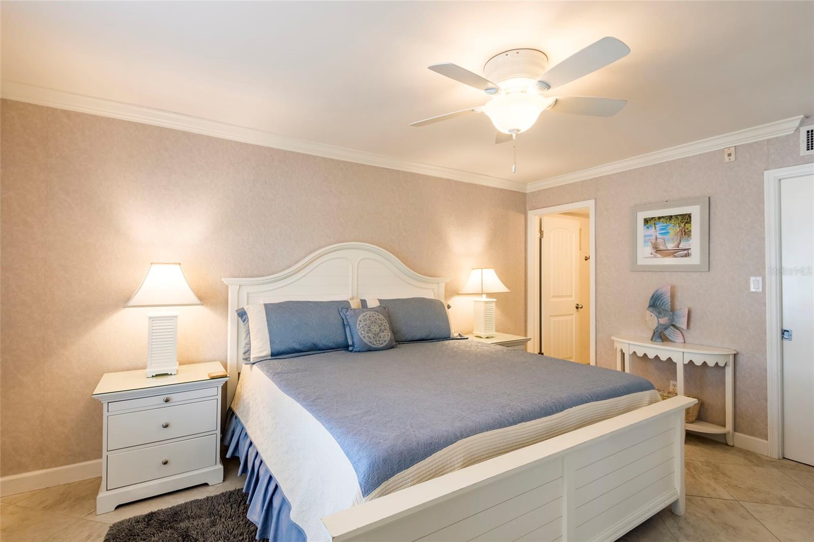 PALM BAY CLUB III - Residential