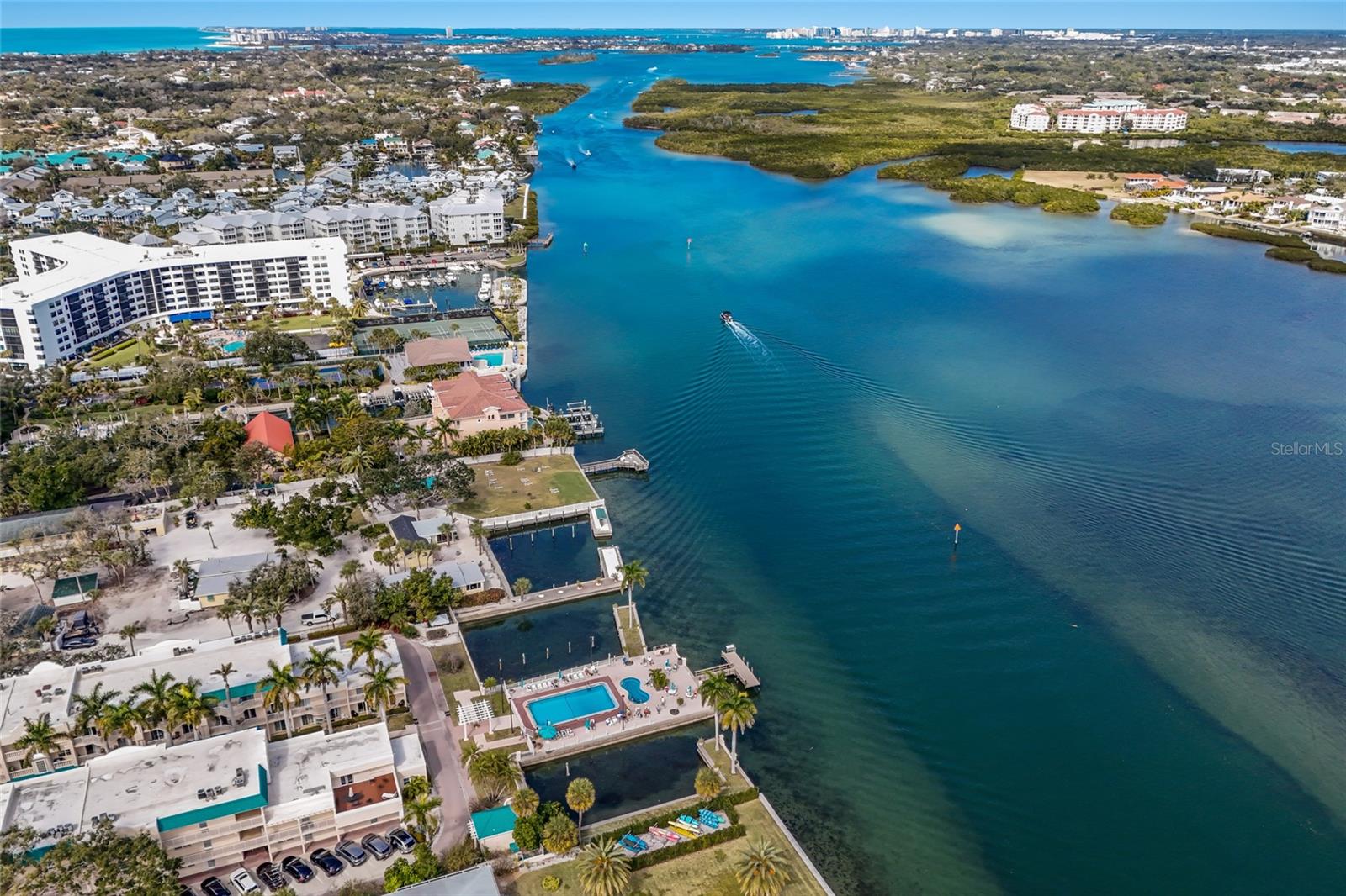 PALM BAY CLUB III - Residential