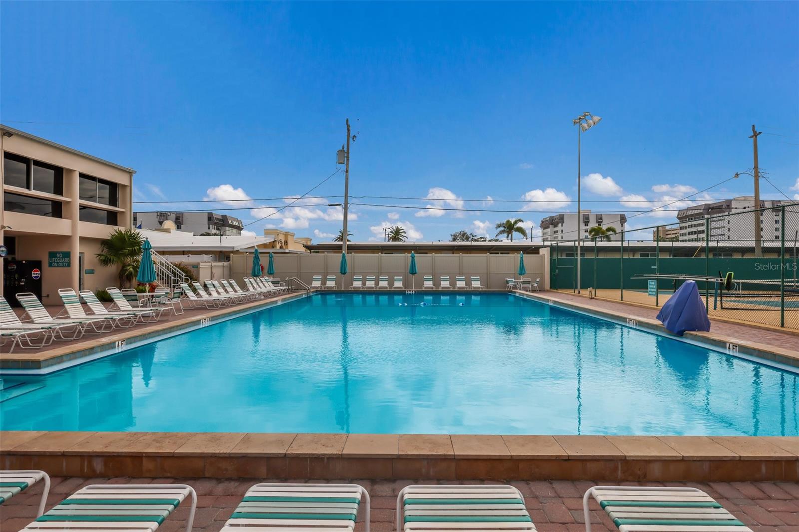 PALM BAY CLUB III - Residential