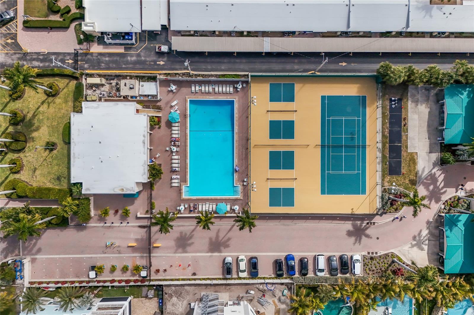 PALM BAY CLUB III - Residential