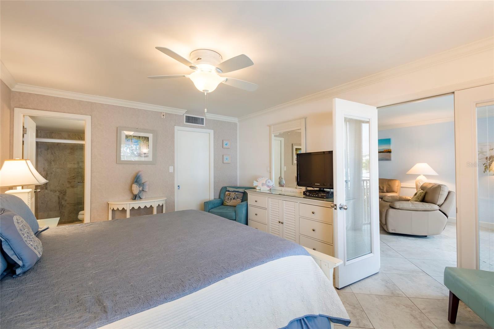 PALM BAY CLUB III - Residential