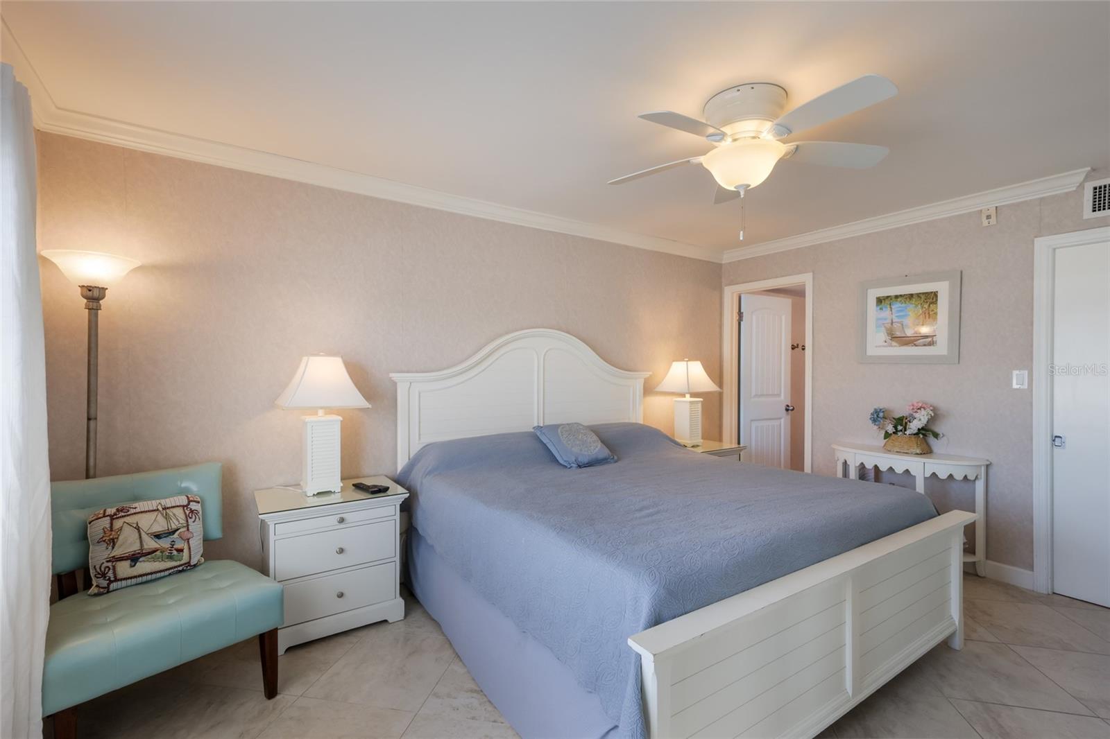 PALM BAY CLUB III - Residential