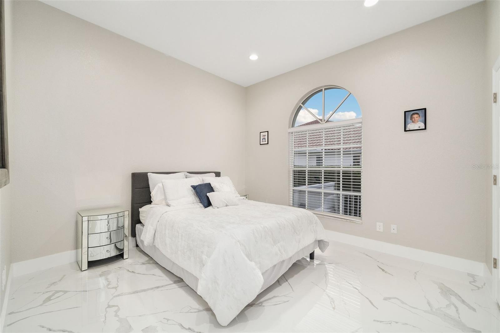 ISLEWORTH - Residential