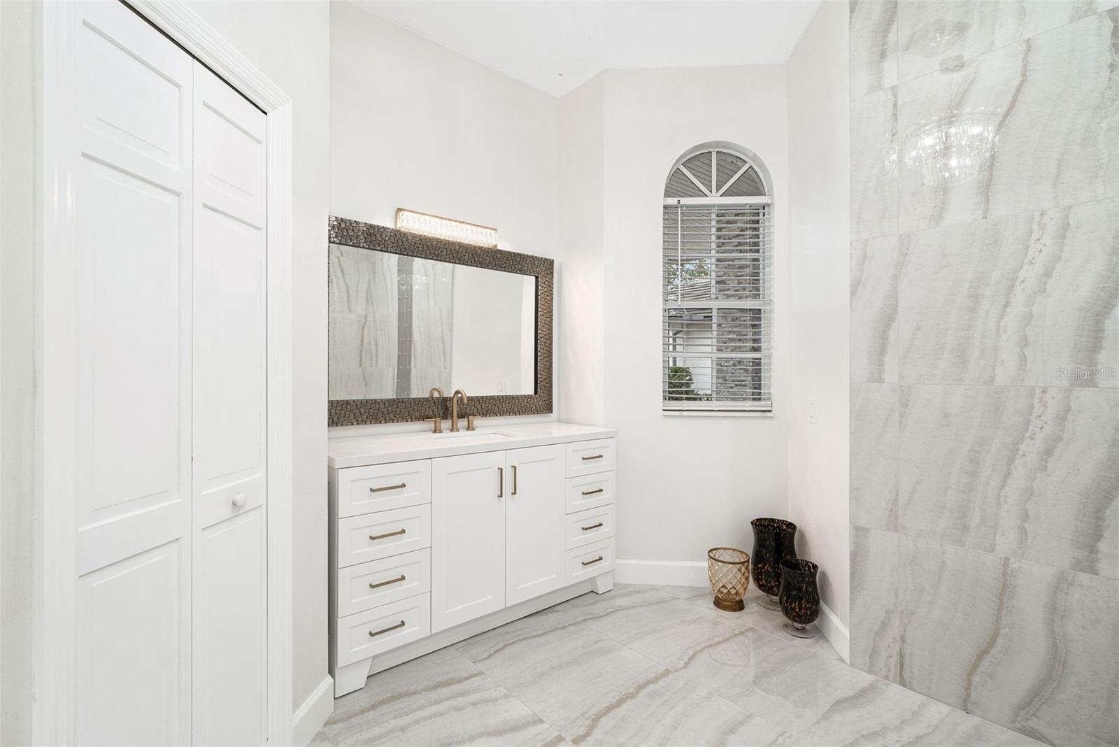 ISLEWORTH - Residential