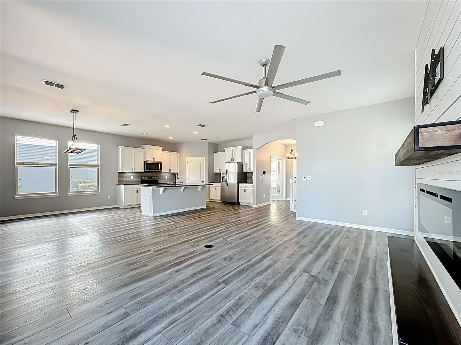 16330 BRISK BREEZE ALLEY