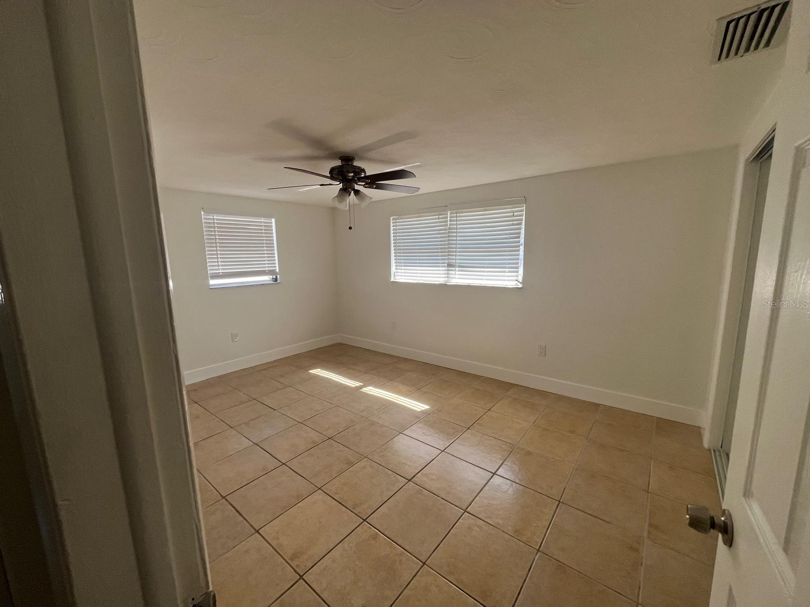 ALOHA GARDENS - Residential Lease