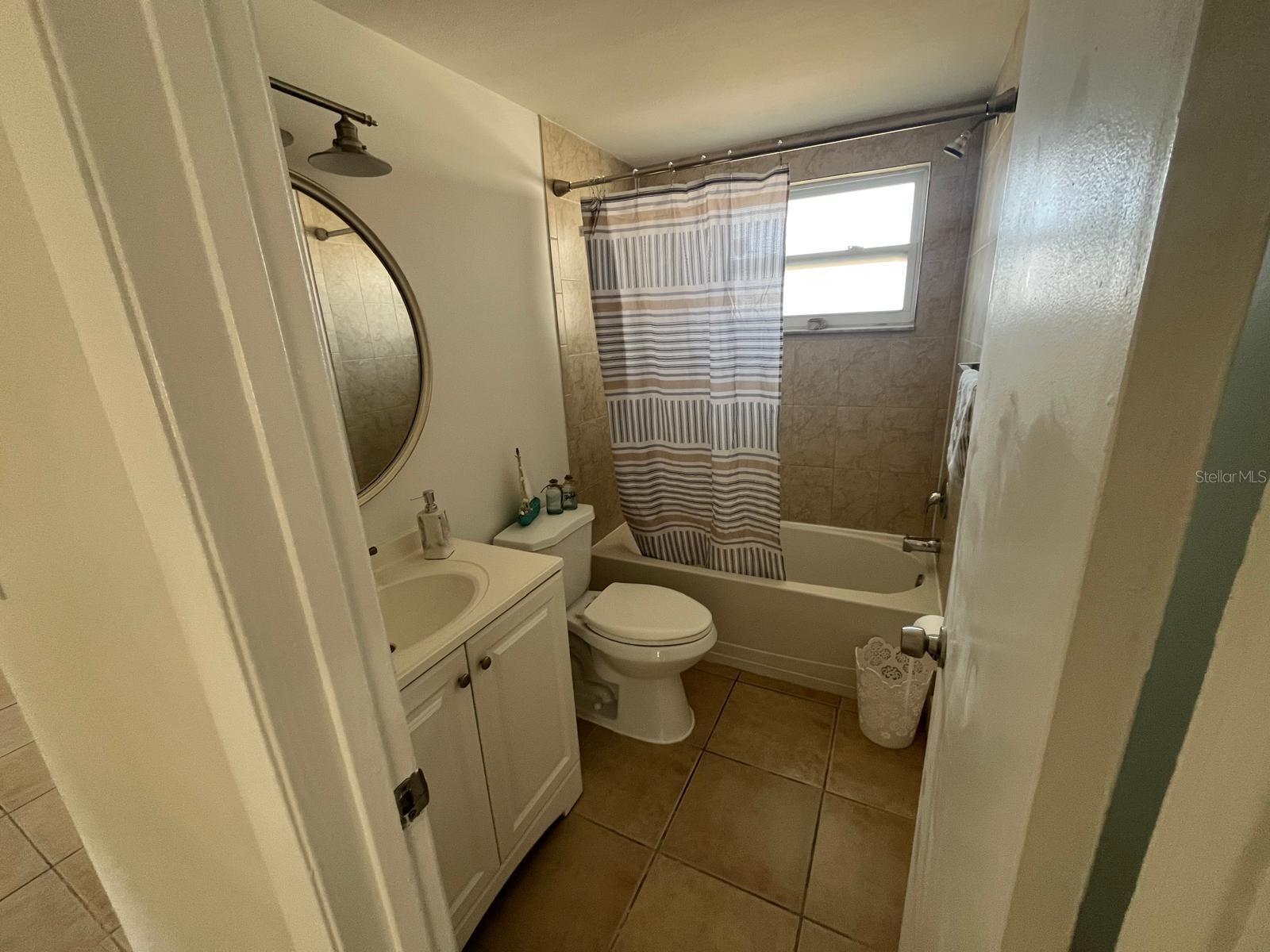 ALOHA GARDENS - Residential Lease