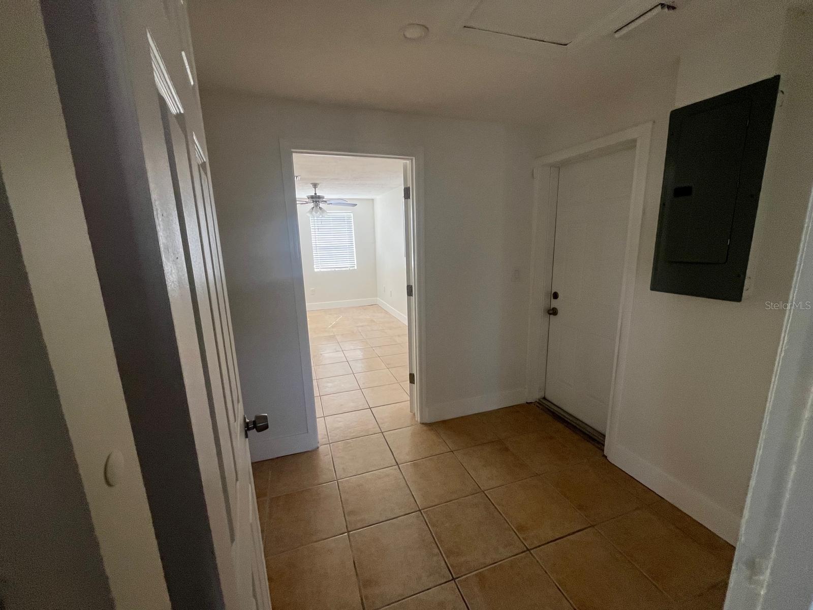 ALOHA GARDENS - Residential Lease