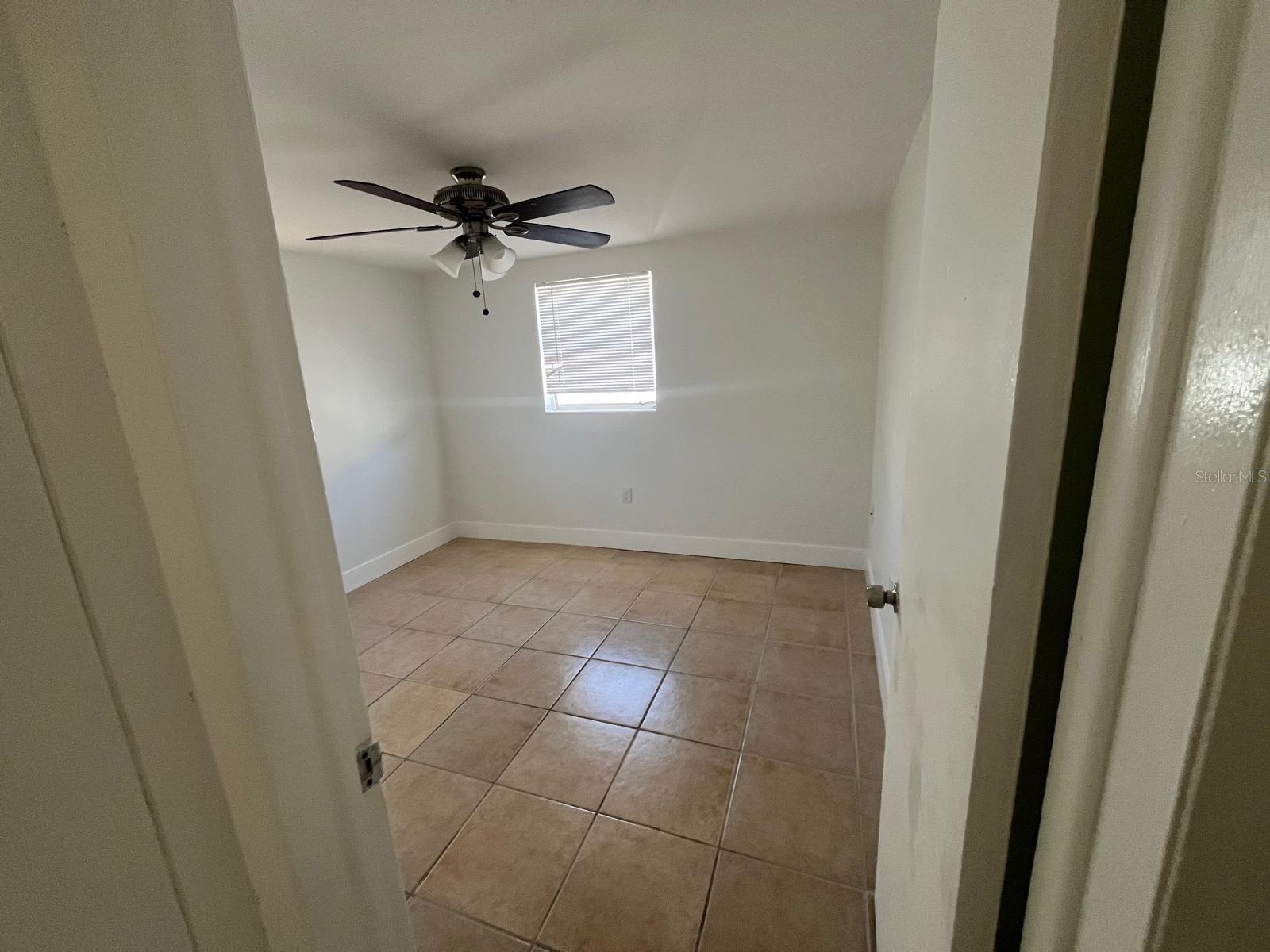 ALOHA GARDENS - Residential Lease