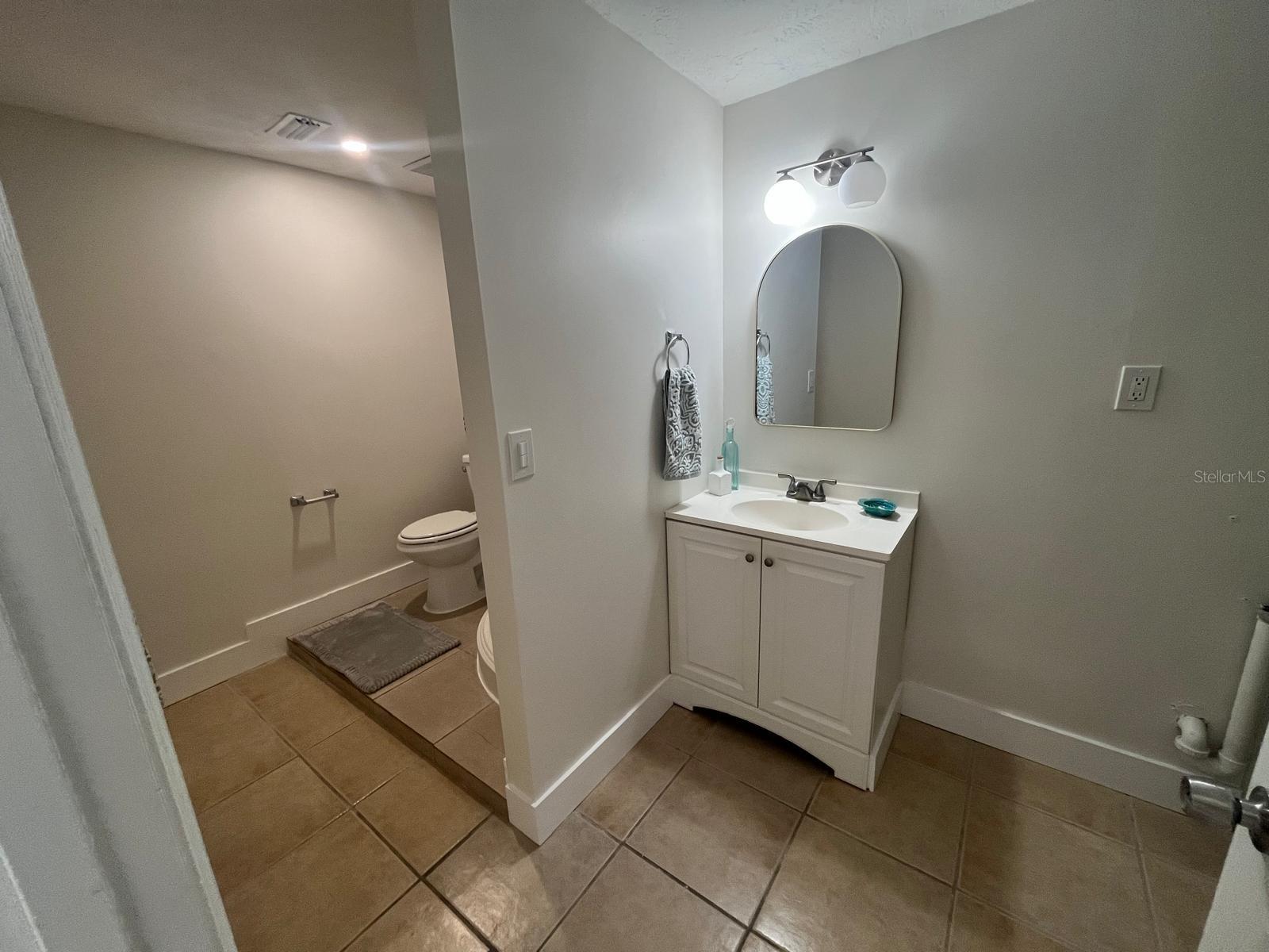 ALOHA GARDENS - Residential Lease