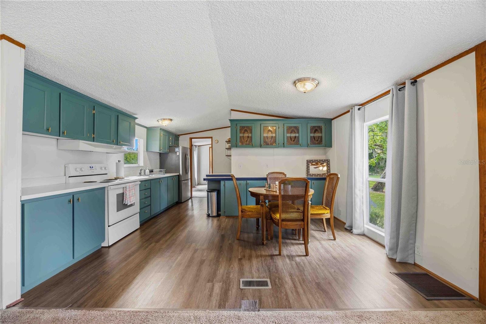 KATHLEEN HEIGHTS - Residential