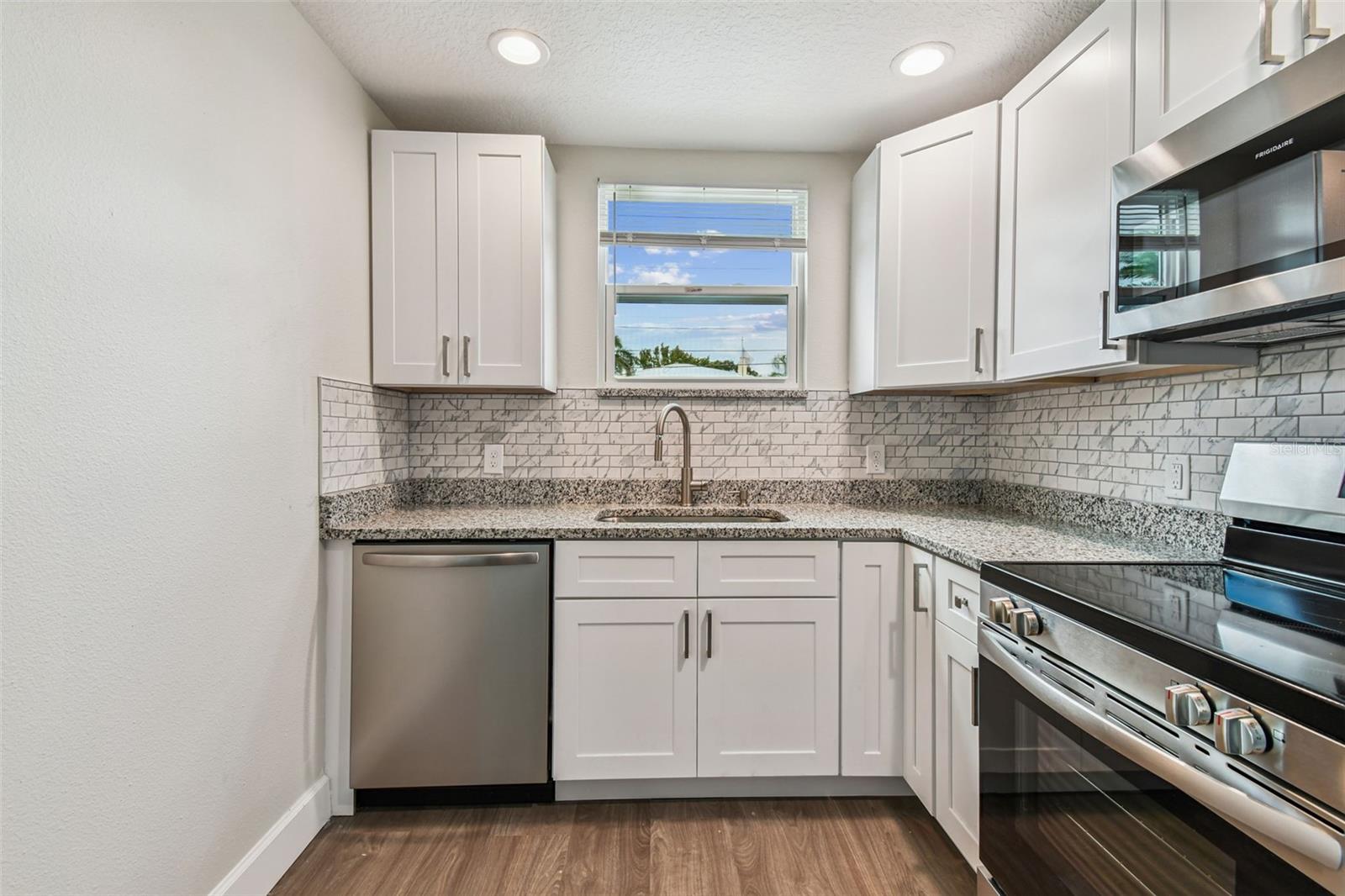 GRAY GABLES - Residential Lease