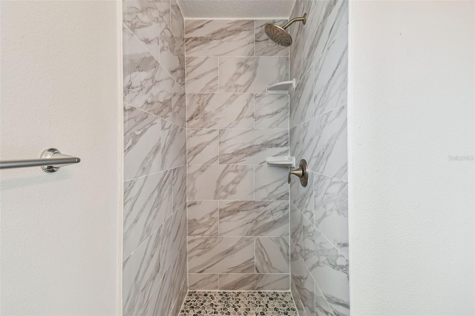 GRAY GABLES - Residential Lease