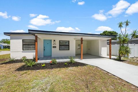 Photo of 4675 26th Avenue N, St Petersburg, FL 33713 (MLS # TB8374349)