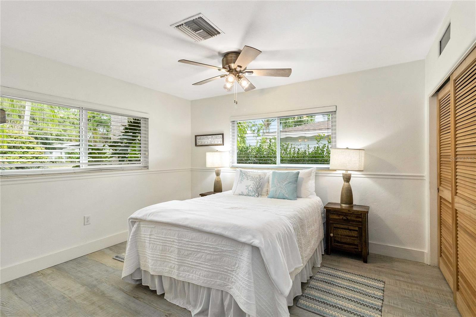 SUNNYSIDE PARK - Residential
