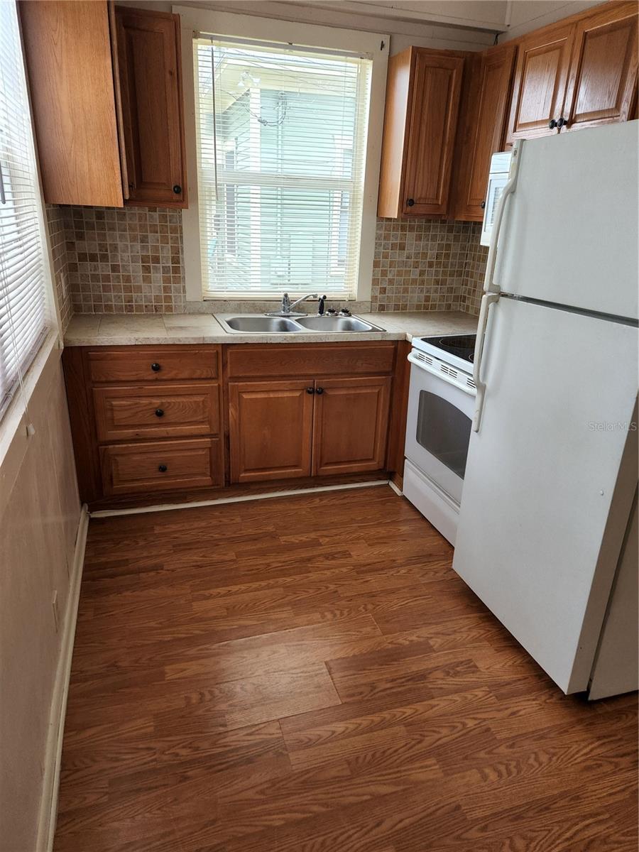 GROVE HEIGHTS - Commercial Sale