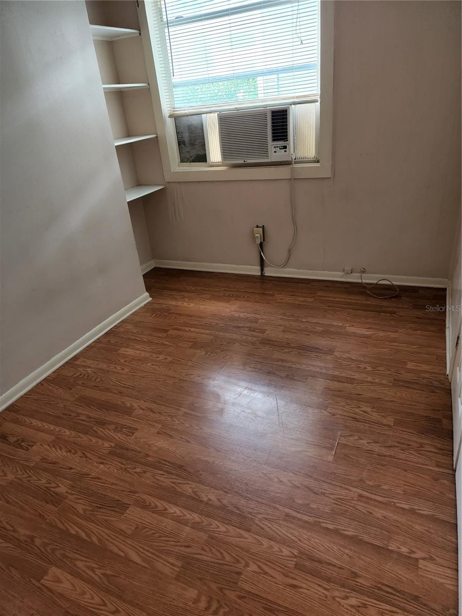 GROVE HEIGHTS - Commercial Sale