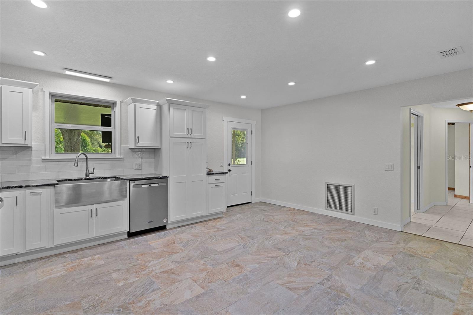 BELLEVIEW HEIGHTS ESTATE - Residential