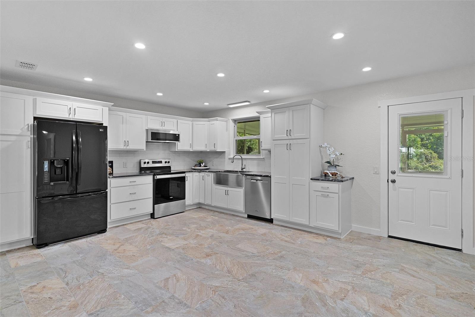 BELLEVIEW HEIGHTS ESTATE - Residential