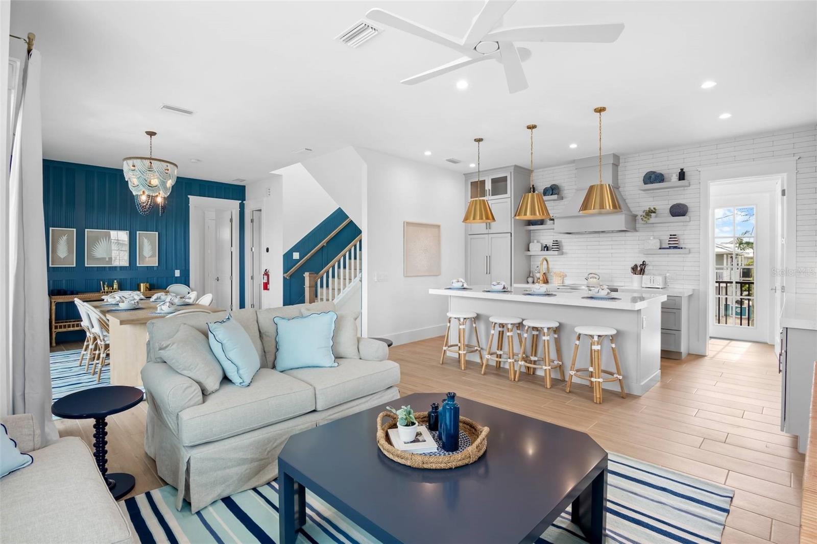 243 S HARBOR DRIVE