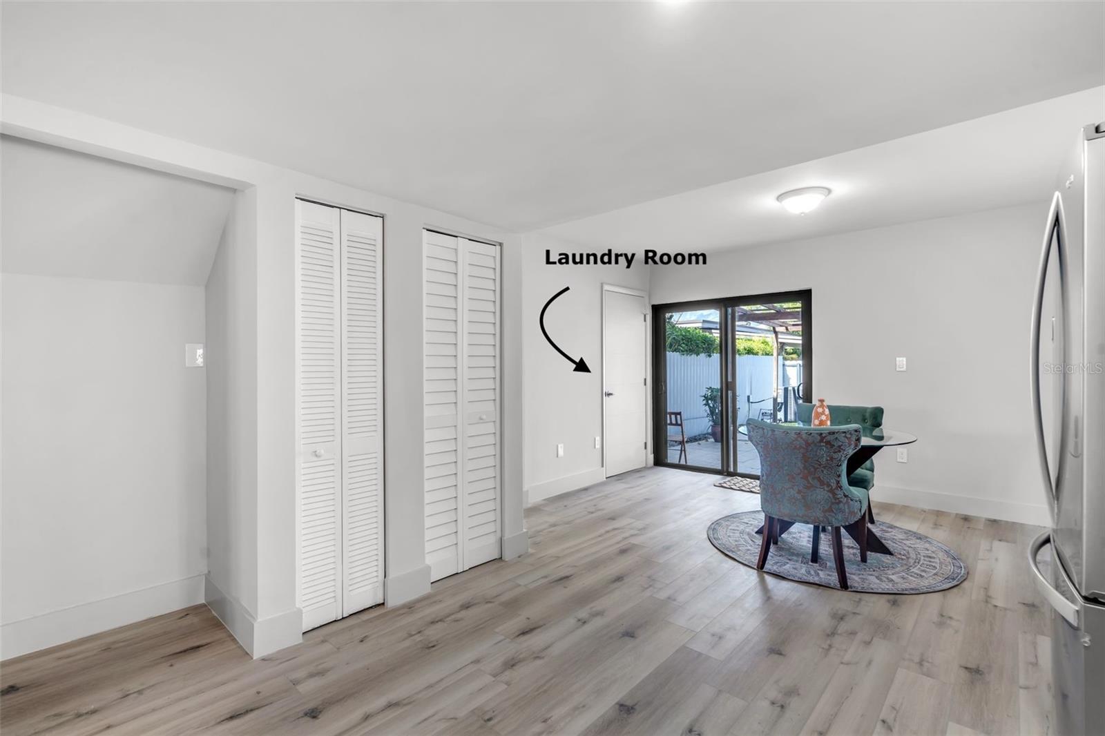 TWIN HOUSE MONICA CONDO UNIT A UNDIV 50% - Residential