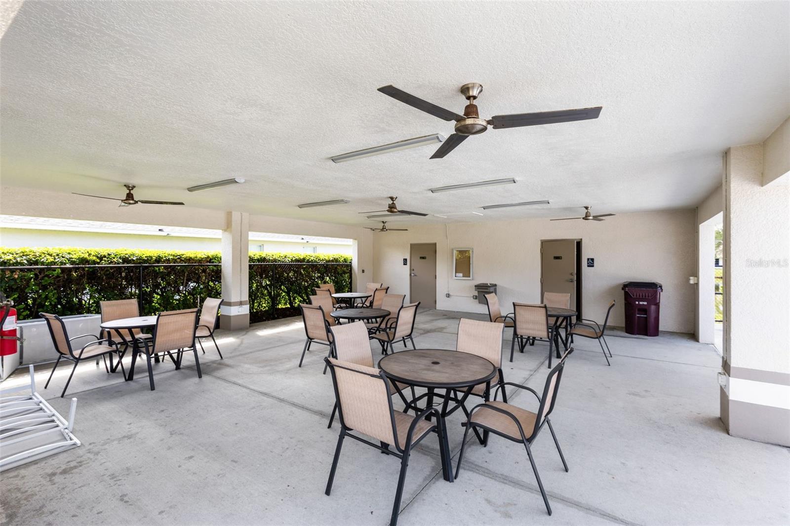 MAGNOLIA GLEN - Residential