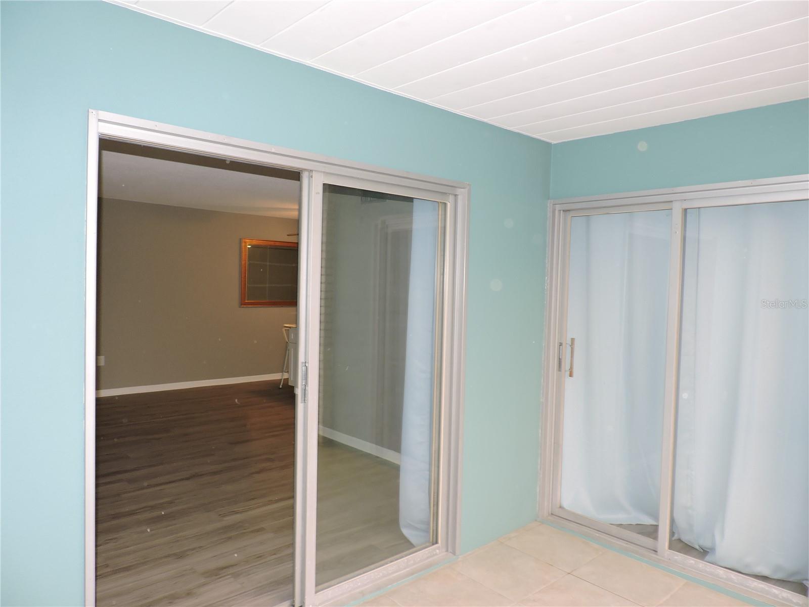 NORTH LAKESHORE CONDO - Residential