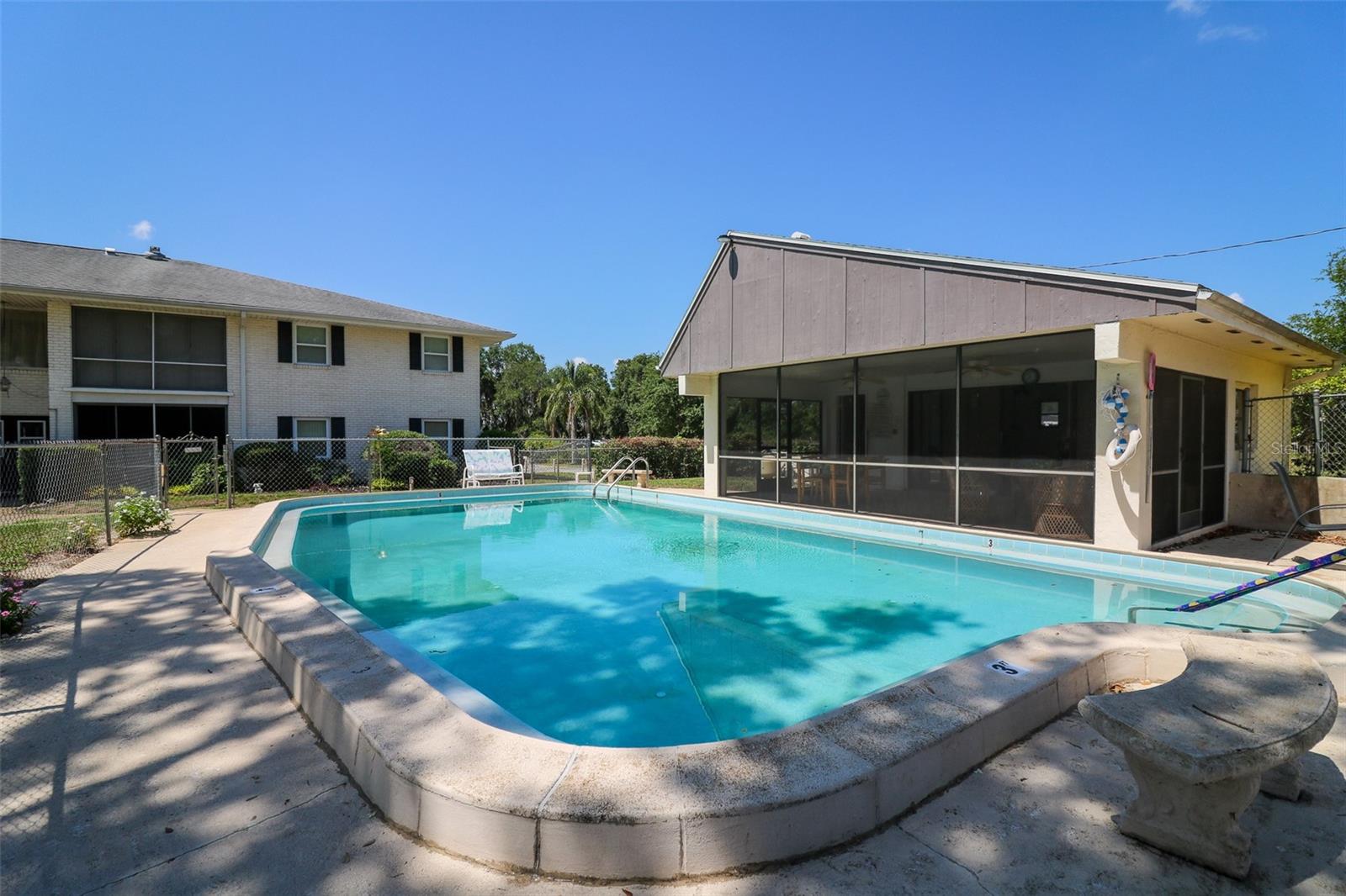 NORTH LAKESHORE CONDO - Residential