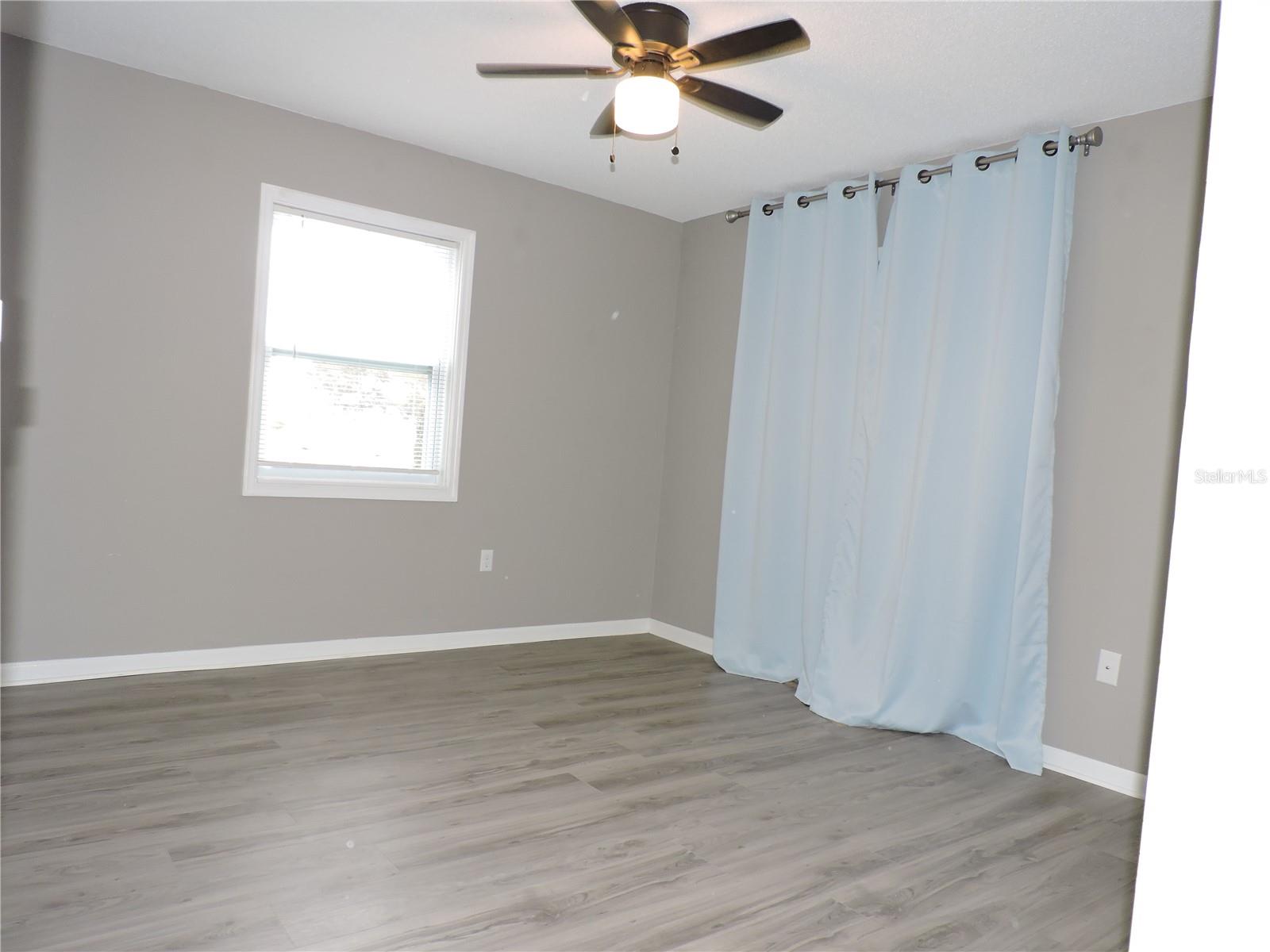 NORTH LAKESHORE CONDO - Residential