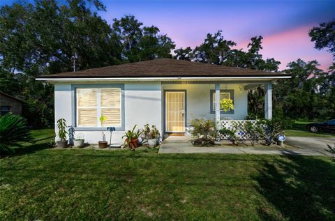 Photo of 323 Magnolia Street, Altamonte Springs, FL 32701 (MLS # O6362335)