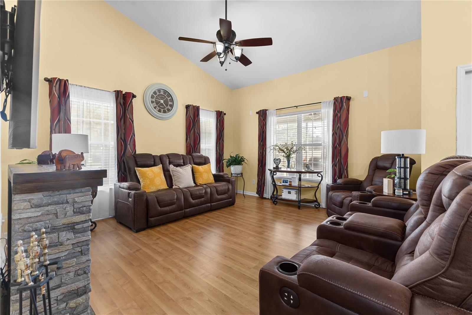 REPLAT SYLVANIA TERRACE - Residential