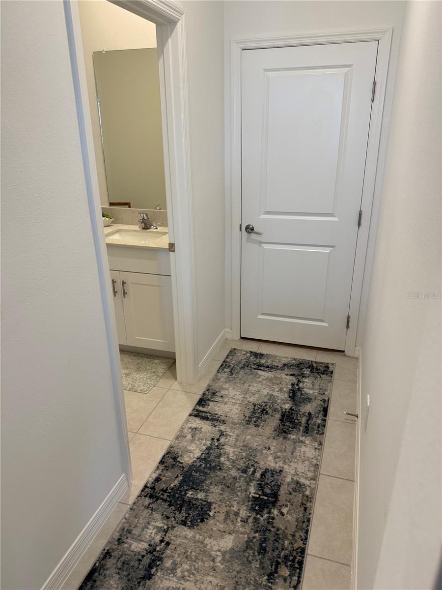 SEAIRE TOWNHOMES - Residential Lease
