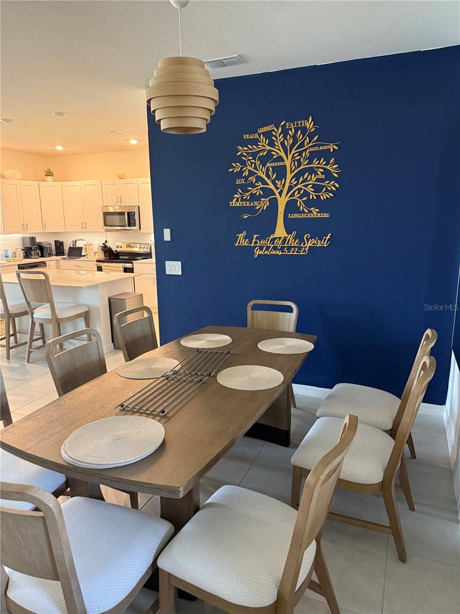 SEAIRE TOWNHOMES - Residential Lease