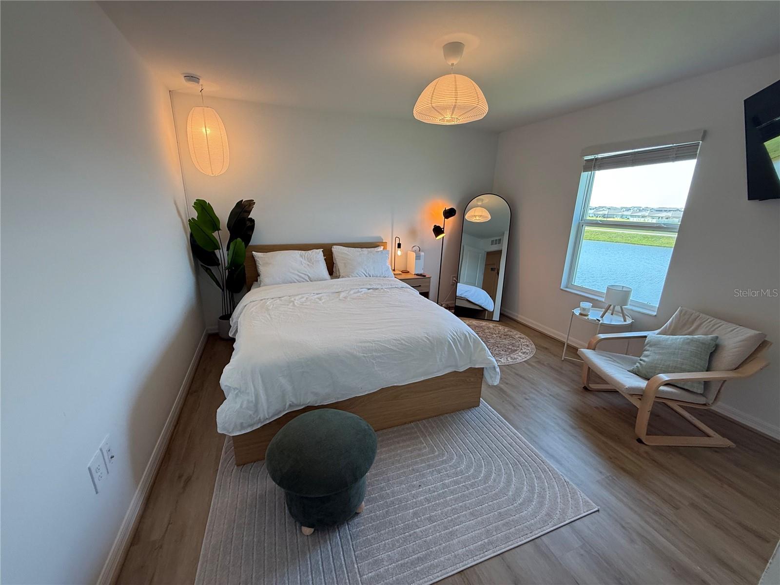 SEAIRE TOWNHOMES - Residential Lease