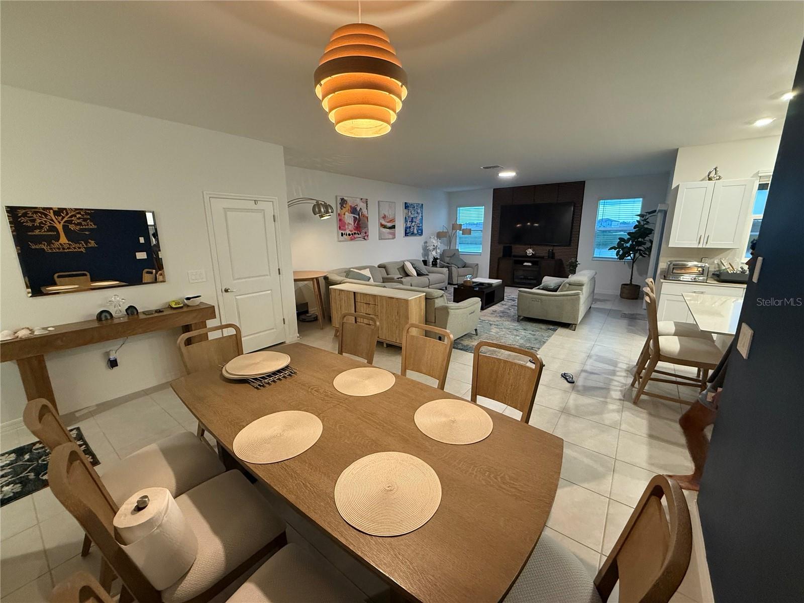 SEAIRE TOWNHOMES - Residential Lease