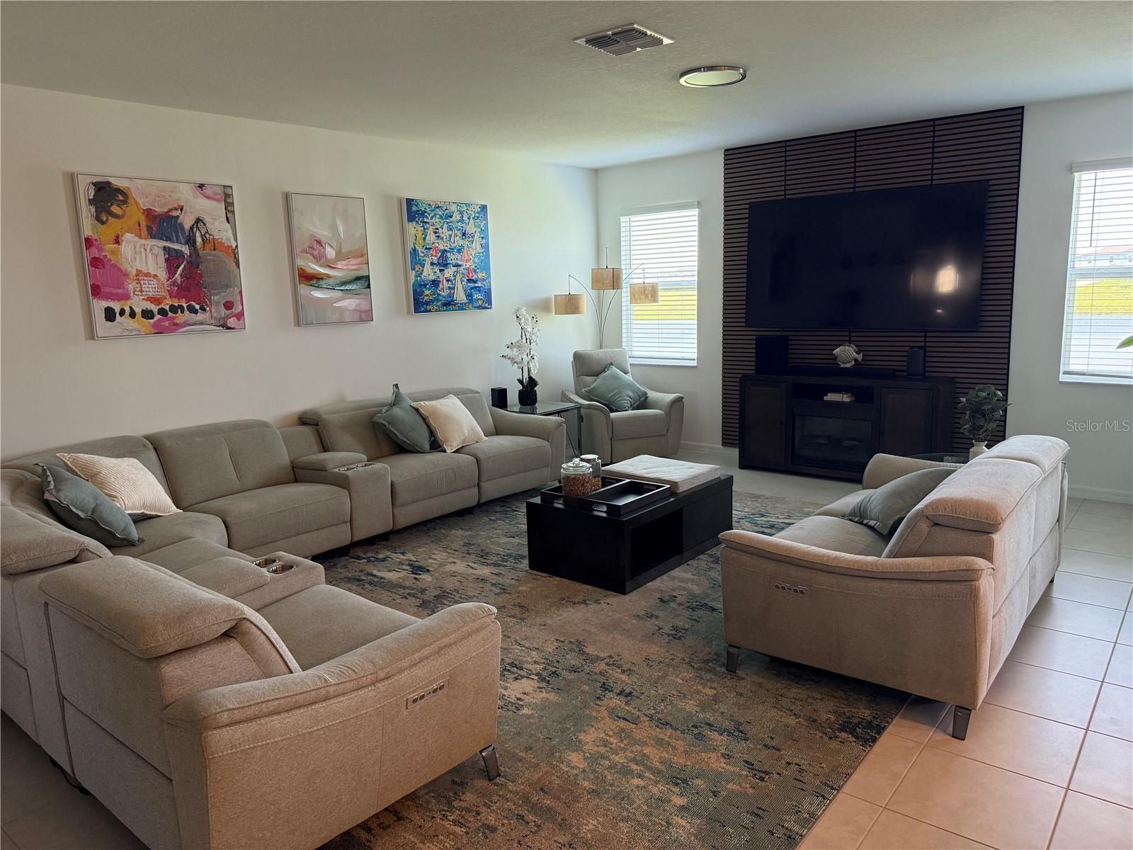 SEAIRE TOWNHOMES - Residential Lease