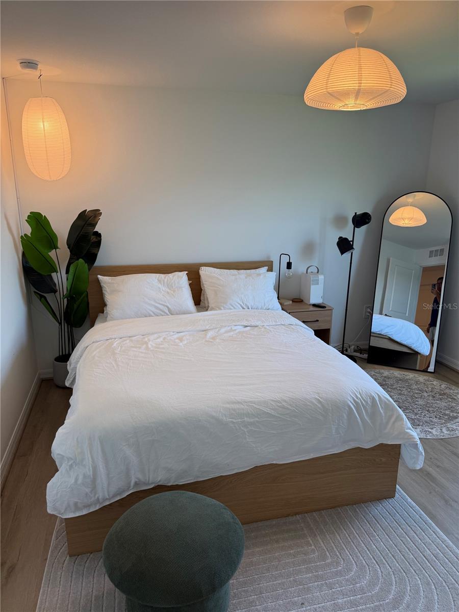 SEAIRE TOWNHOMES - Residential Lease