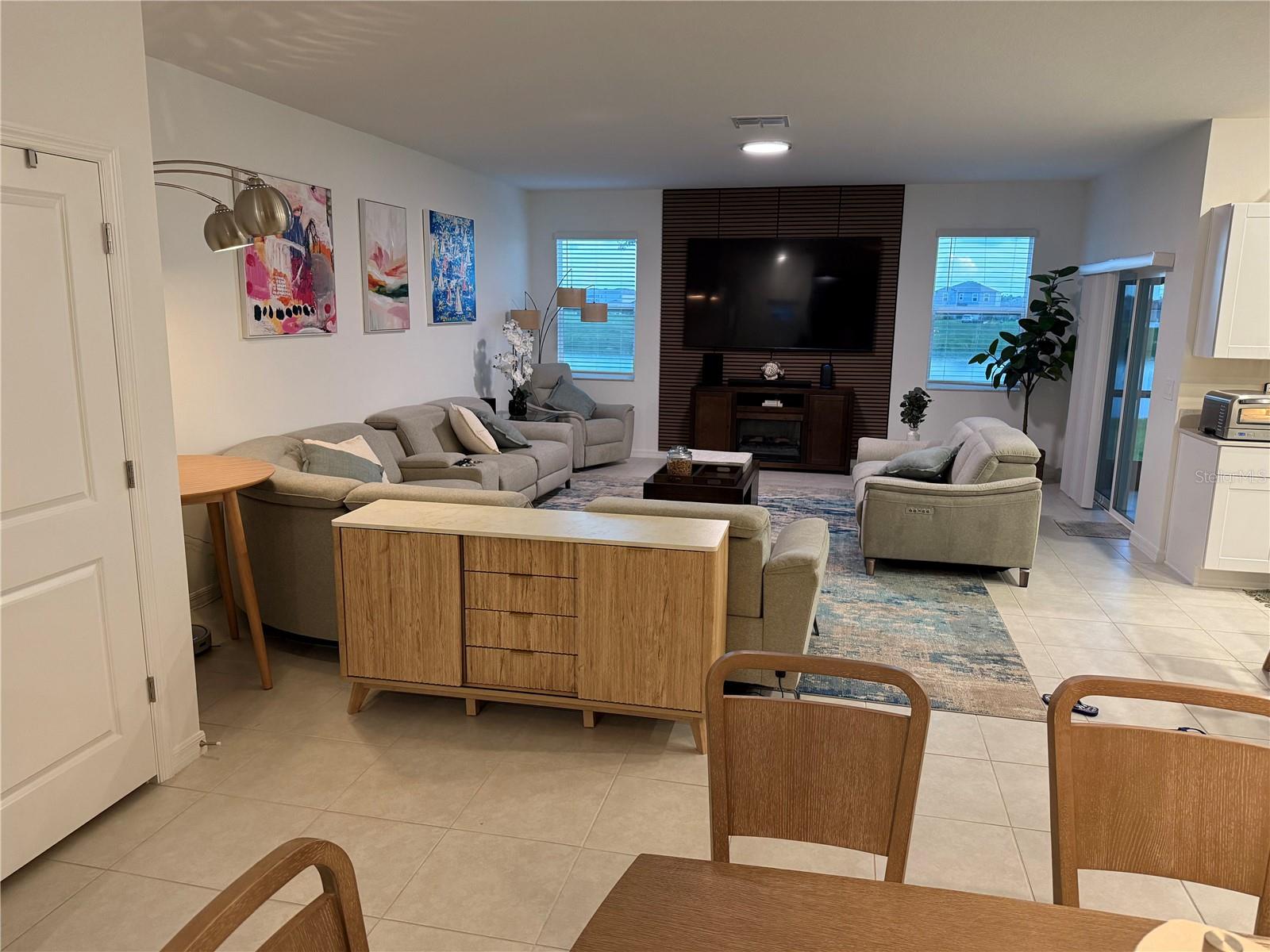 SEAIRE TOWNHOMES - Residential Lease