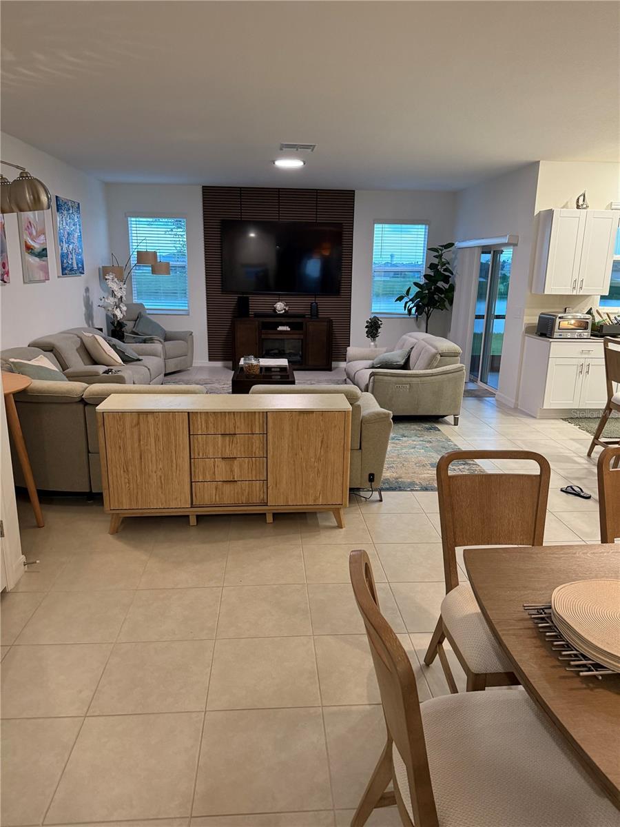 SEAIRE TOWNHOMES - Residential Lease