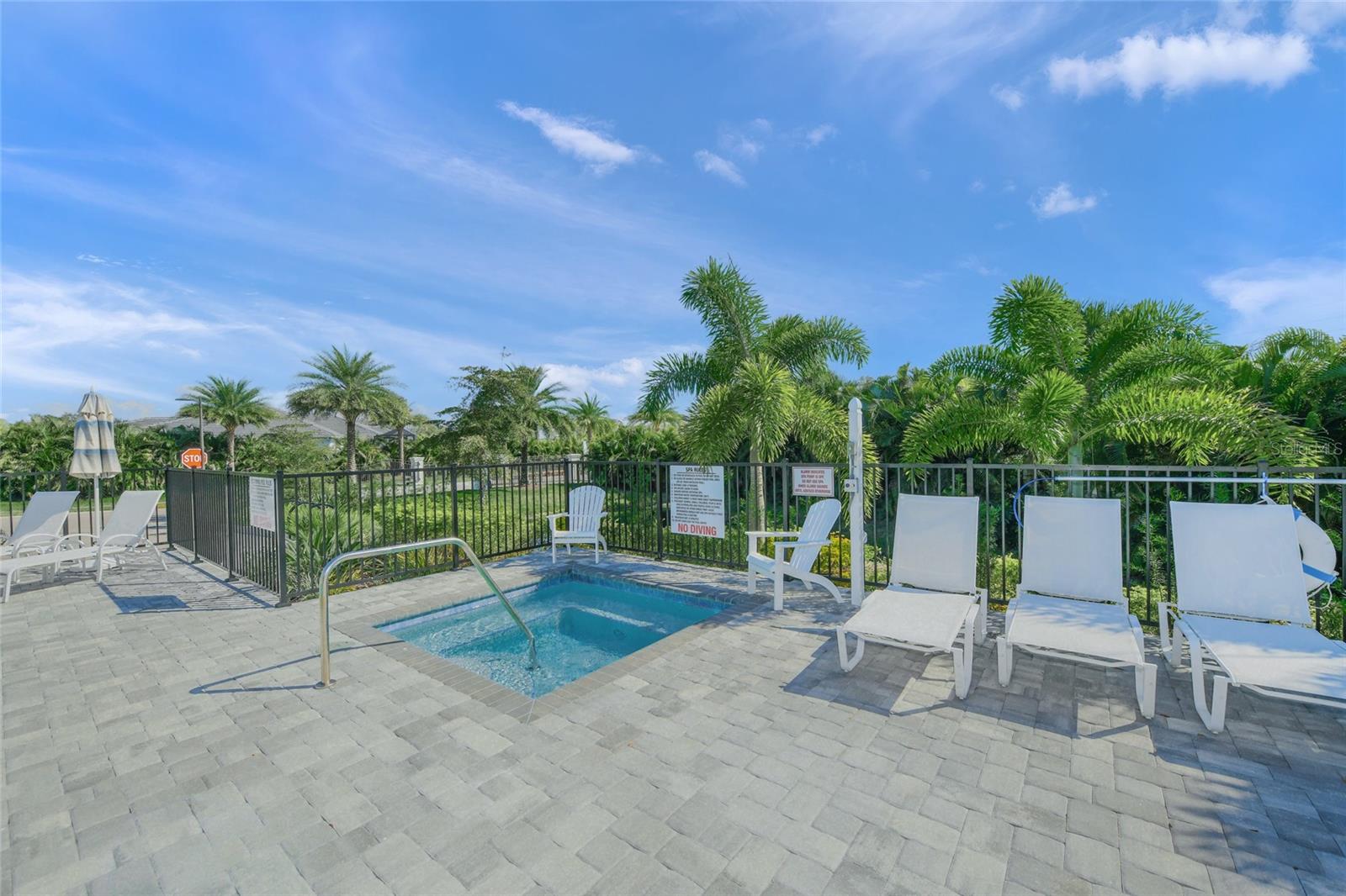 SANDHILL LAKE - Residential
