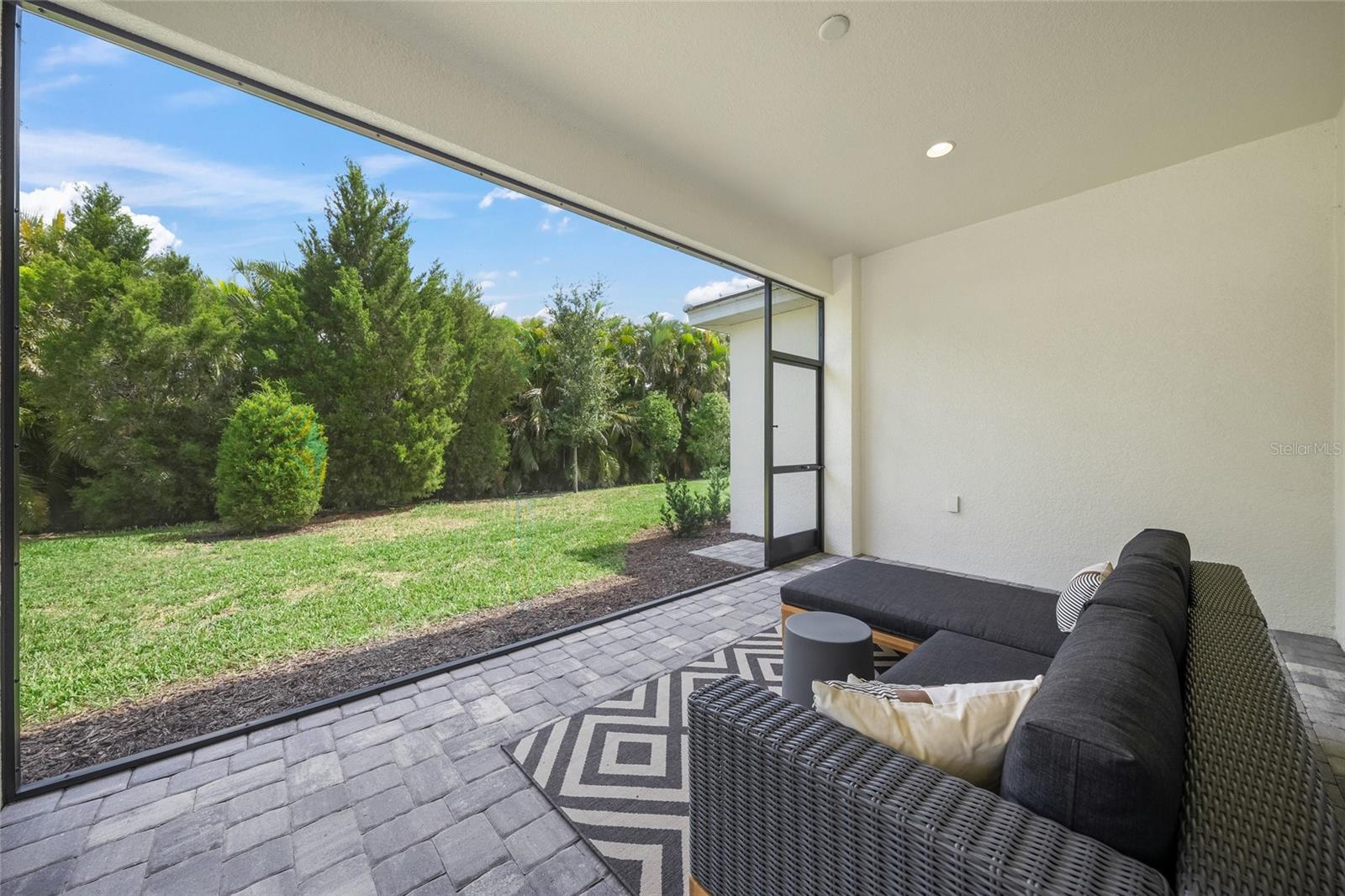 SANDHILL LAKE - Residential