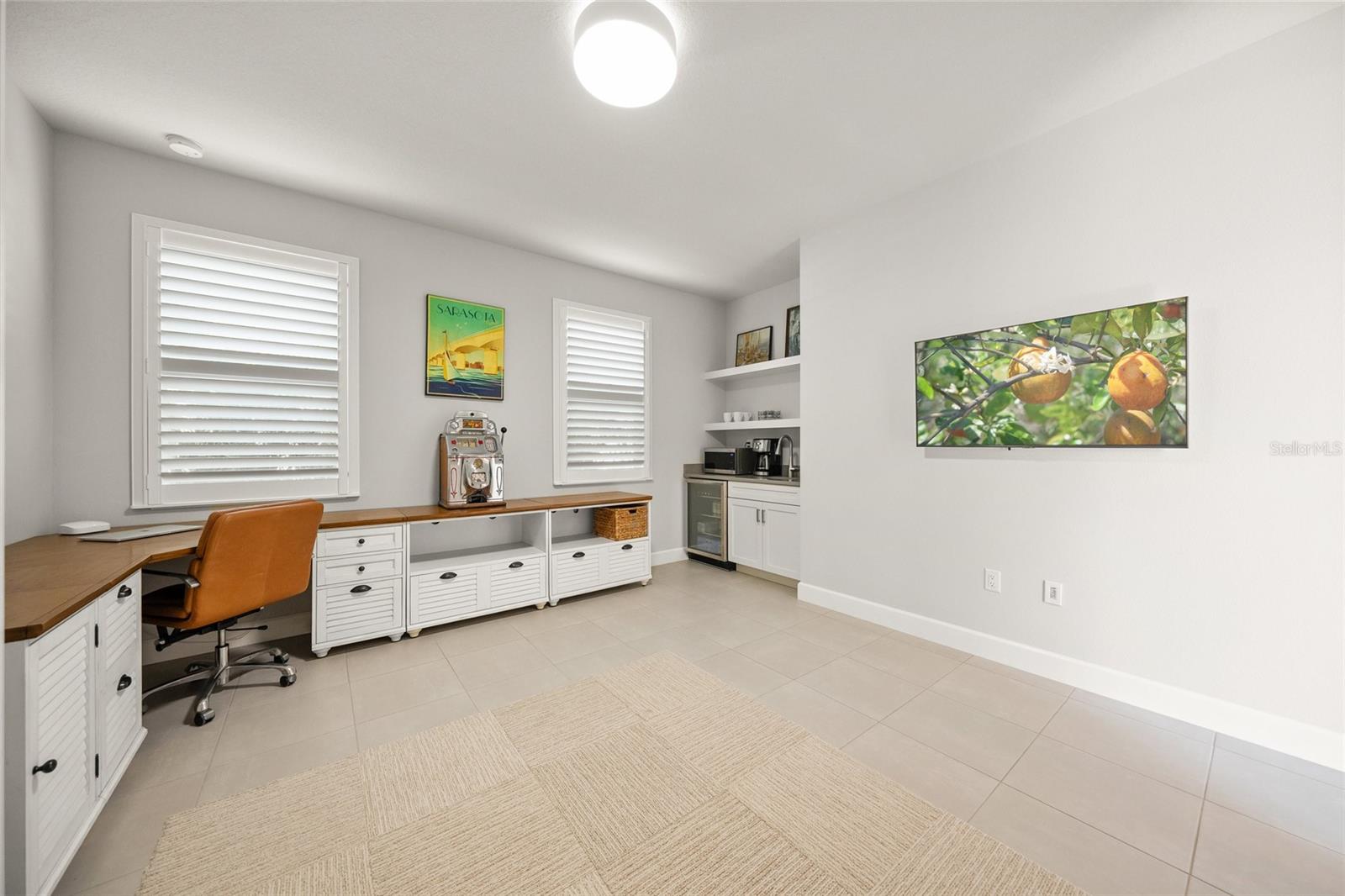 SANDHILL LAKE - Residential