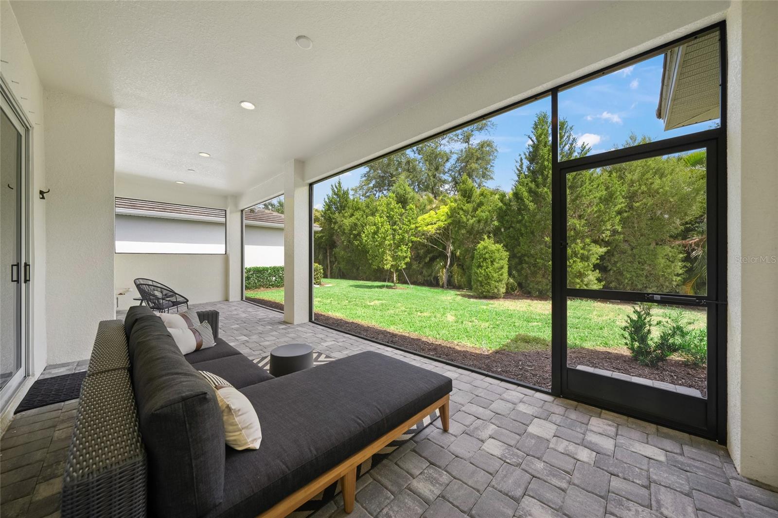 SANDHILL LAKE - Residential