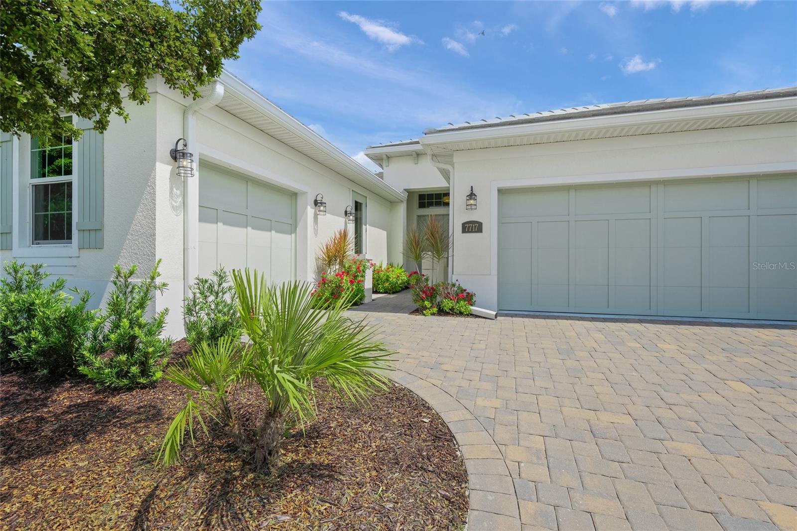 7717 SANDHILL LAKE DRIVE