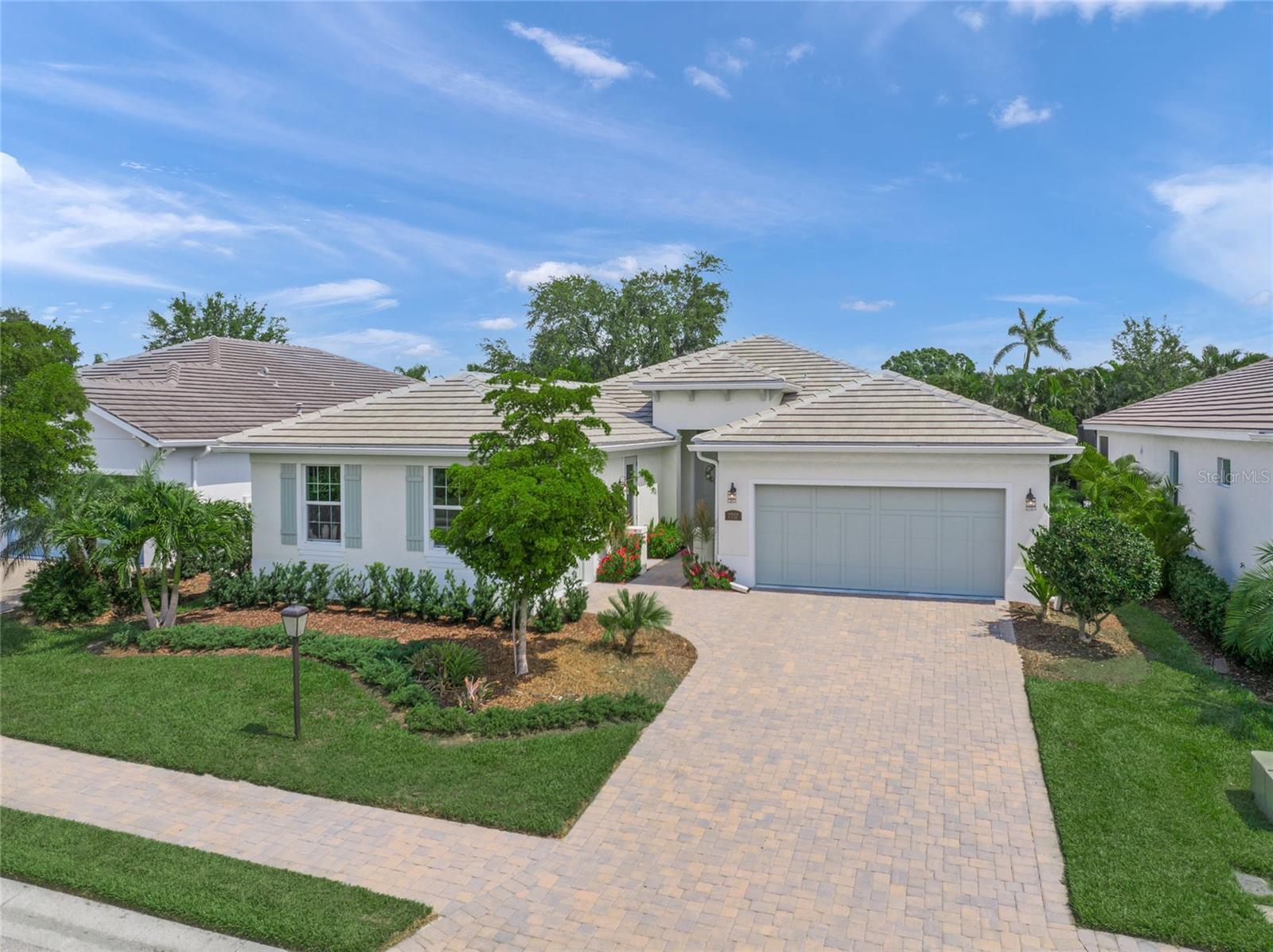SANDHILL LAKE - Residential